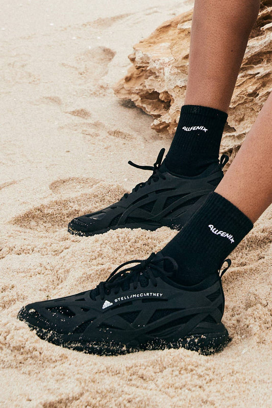 Waves Socks | Black